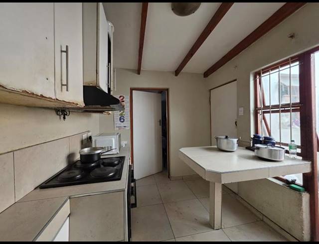 2 BEDROOM HOUSE FOR SALE IN BROOKLYN